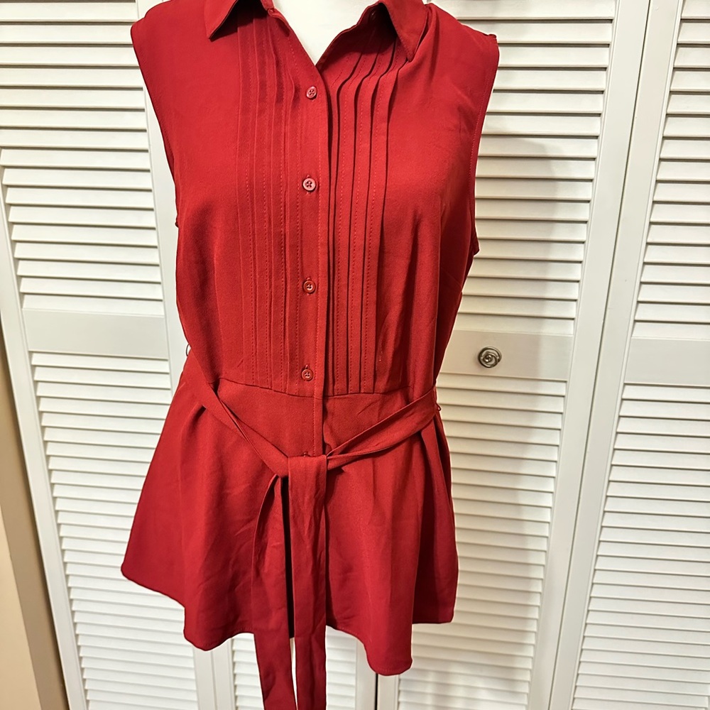 Tommy Hilfiger Red Sleeveless Button-Down Shirt